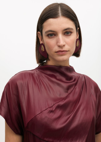 Top com Detalhe Drapeado na Manga