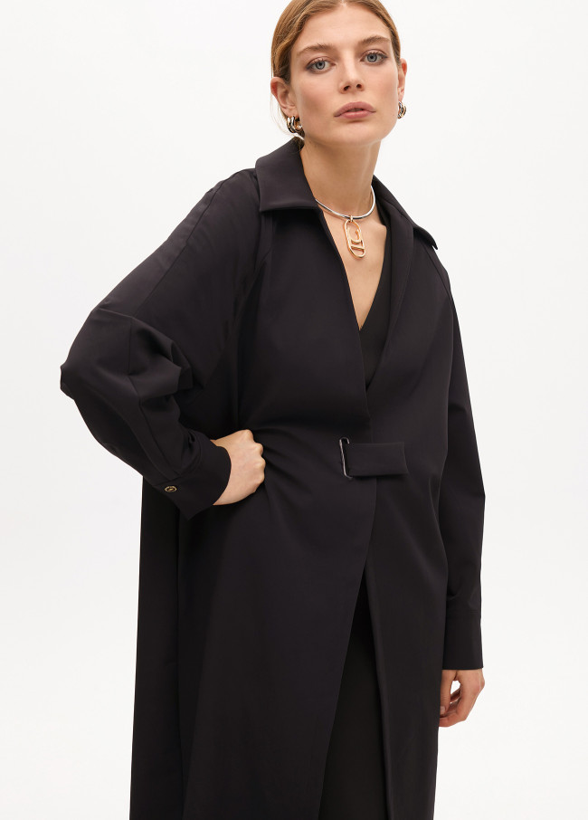 Trench en tissu technique avec ceinture