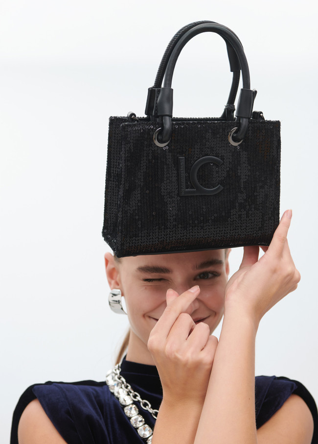 Mini shopper lentejuelas logo al tono