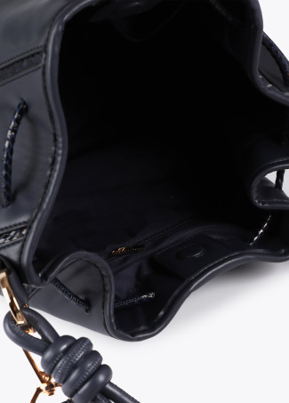 Bolso Judas con detalles efecto serpiente