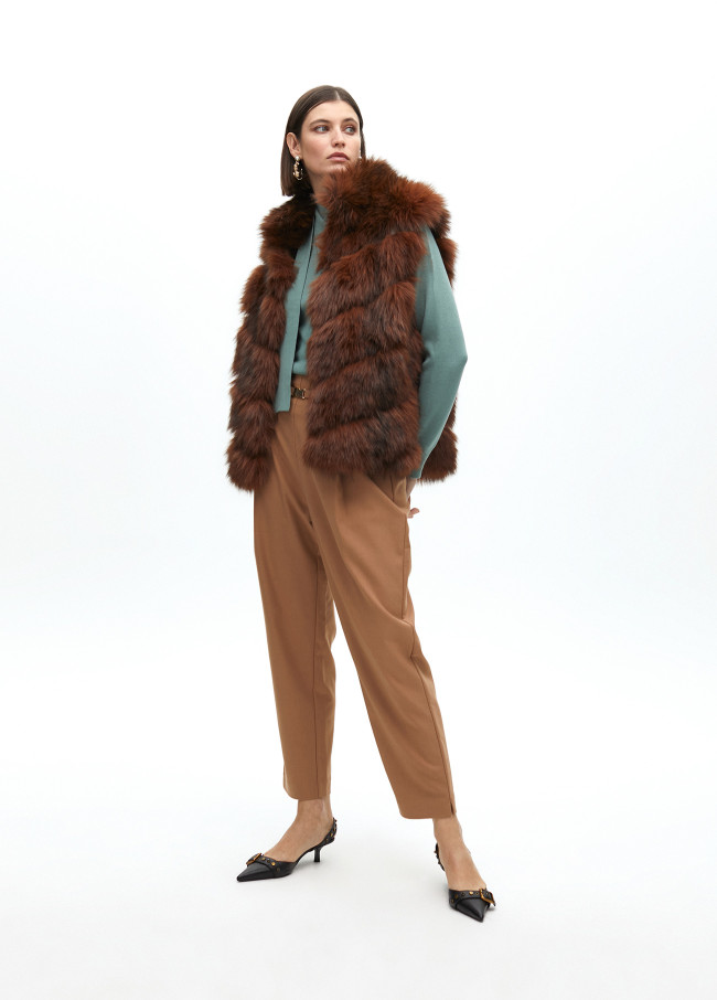 Inner print fur vest