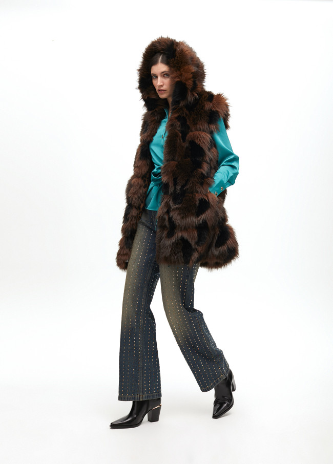 Long pile vest with interior print