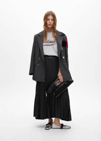 Kurzarmshirt mit Positionellem Print und Juwelen-Detail