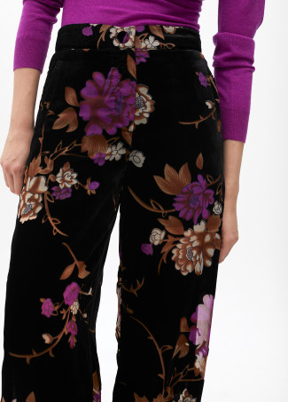 Pantalón de terciopelo estampado floral