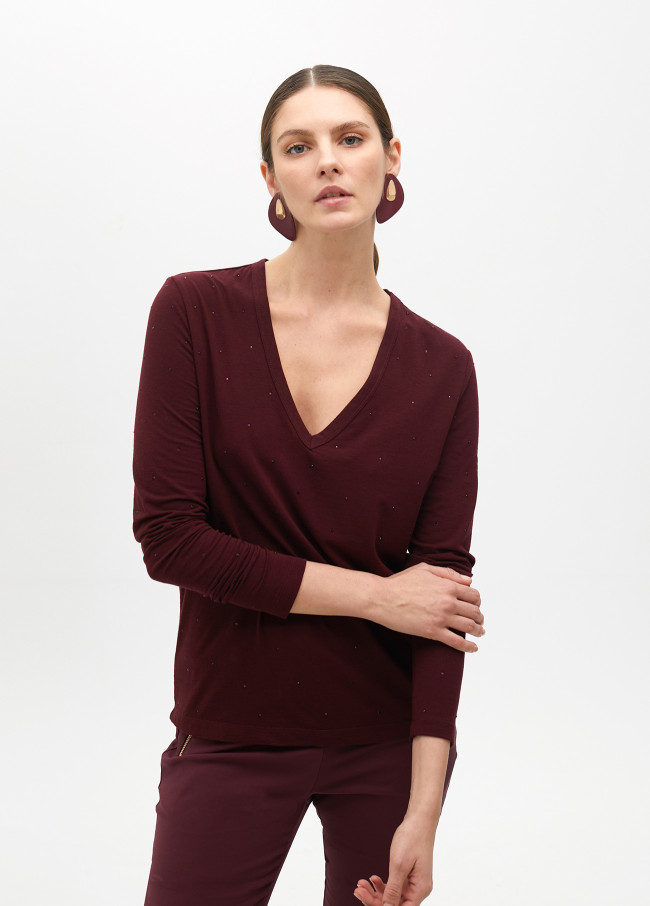 Knit V-neck T-shirt with rhinestone details