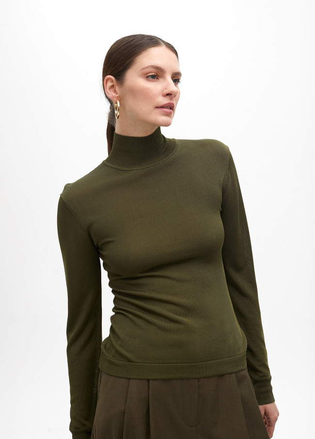 High neck sweater