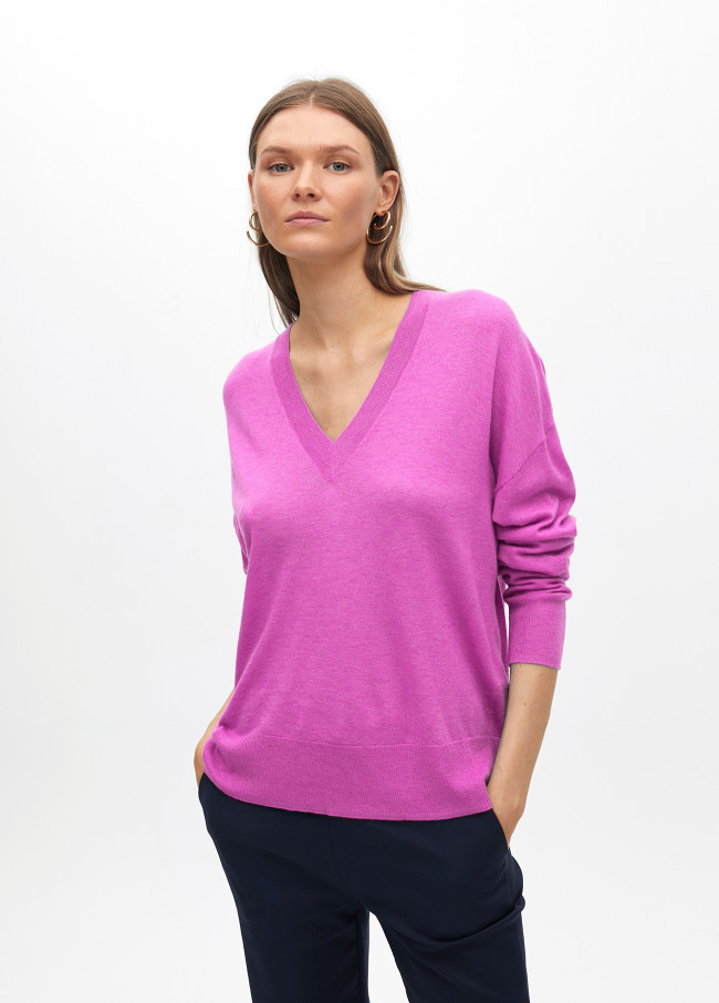 Jersey ancho cuello pico