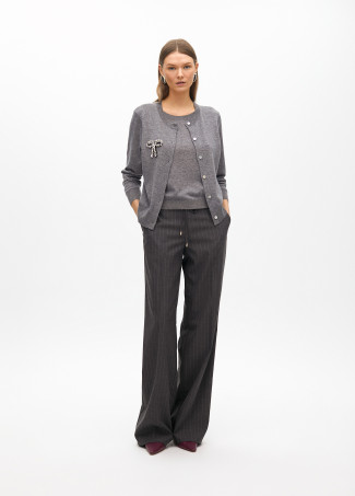 Cardigan efecto dos piezas con joya lazo