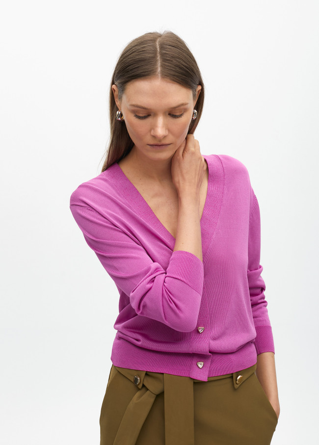 Cardigan con  botones joya
