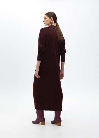 Abito dritto in maglia con colletto polo