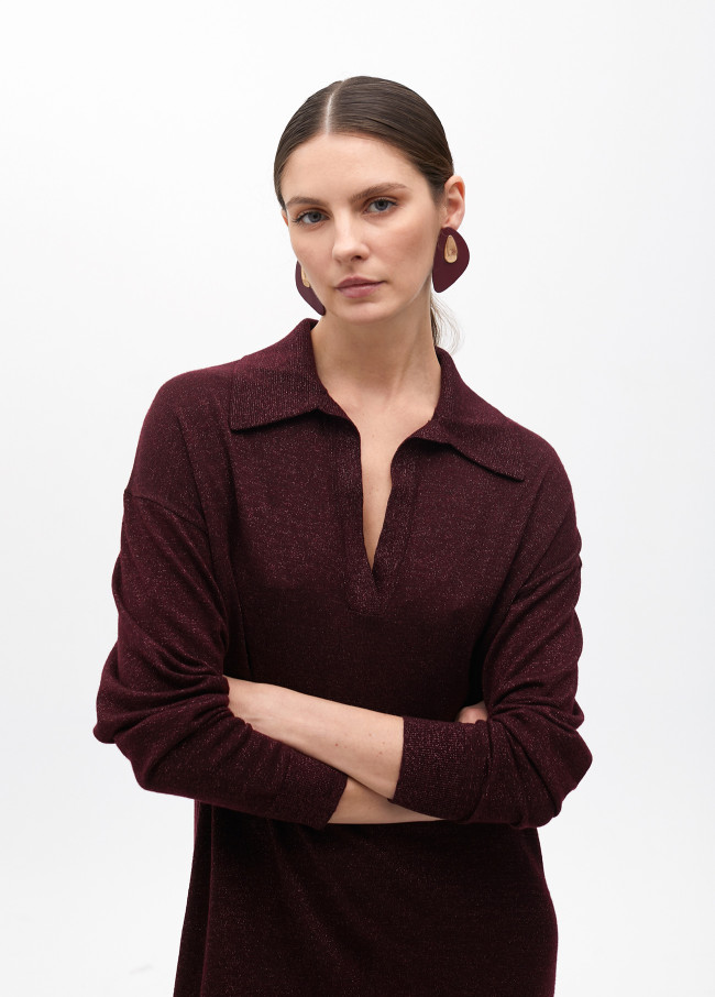 Abito dritto in maglia con colletto polo