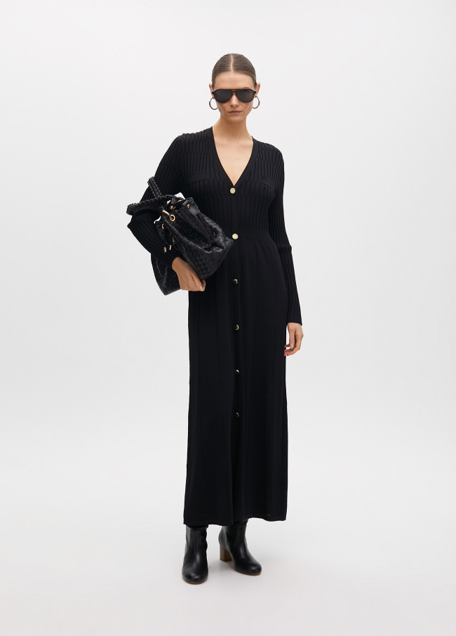 Robe en maille avec boutons et jupe évasée