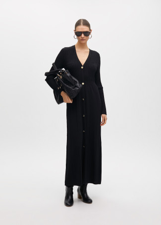 Robe en maille avec boutons et jupe évasée