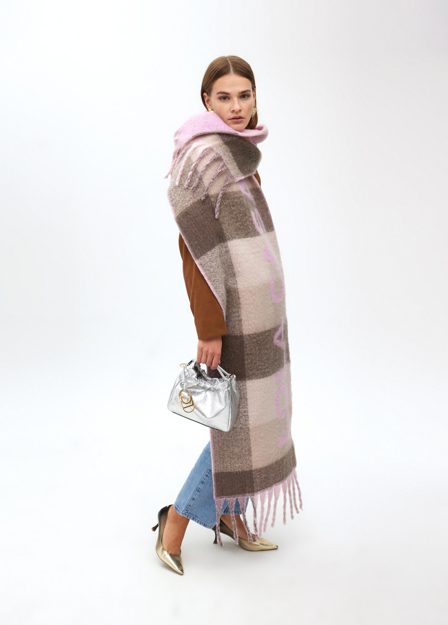 Large logo check scarf