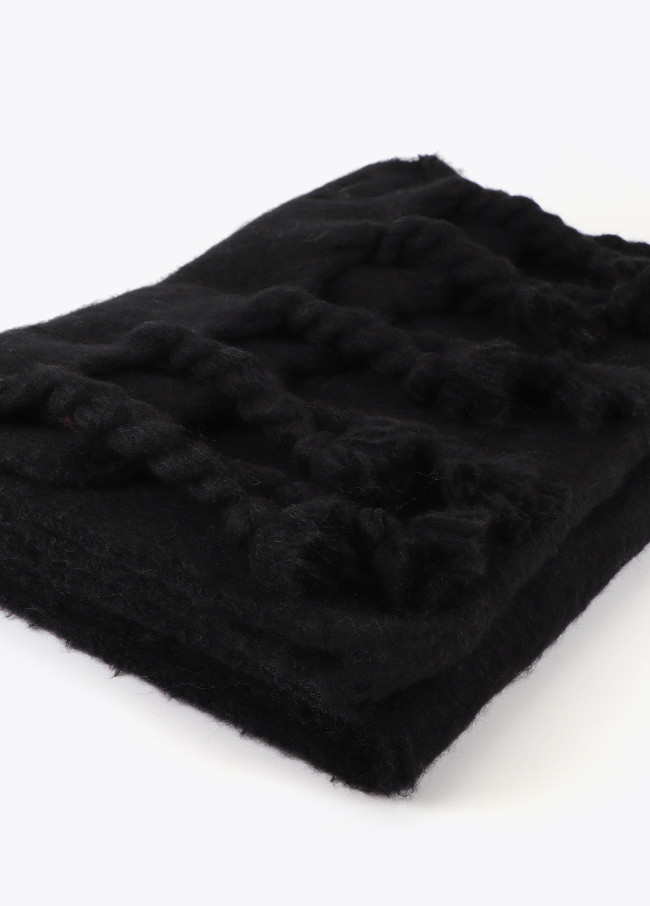 Bufanda Lisa con Flecos Gruesos