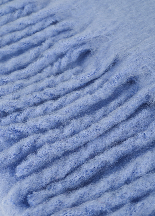 Bufanda lisa con flecos gruesos