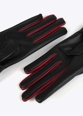 Faux leather gloves with bow