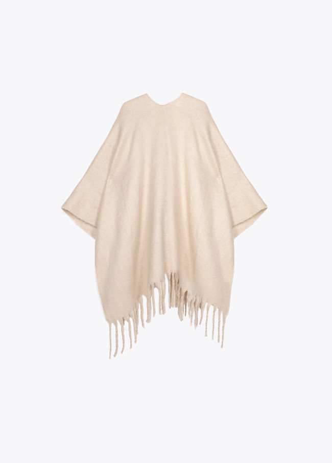 Cape avec Détail de Franges