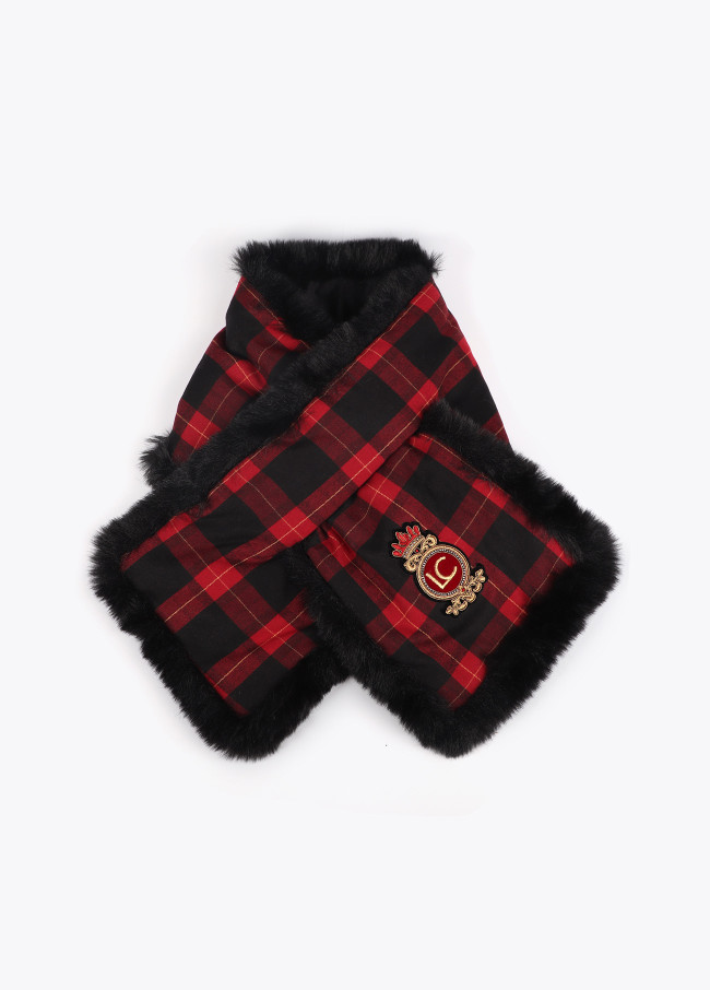 Wendeschal mit Tartan und Fellimitat-Effekt