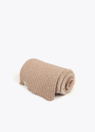 Bufanda de punto y tejido efecto pelo