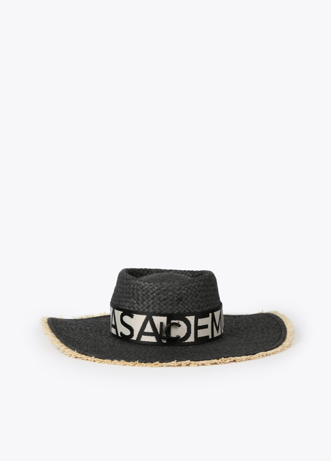 Chapéu de efeito ráfia desfiado