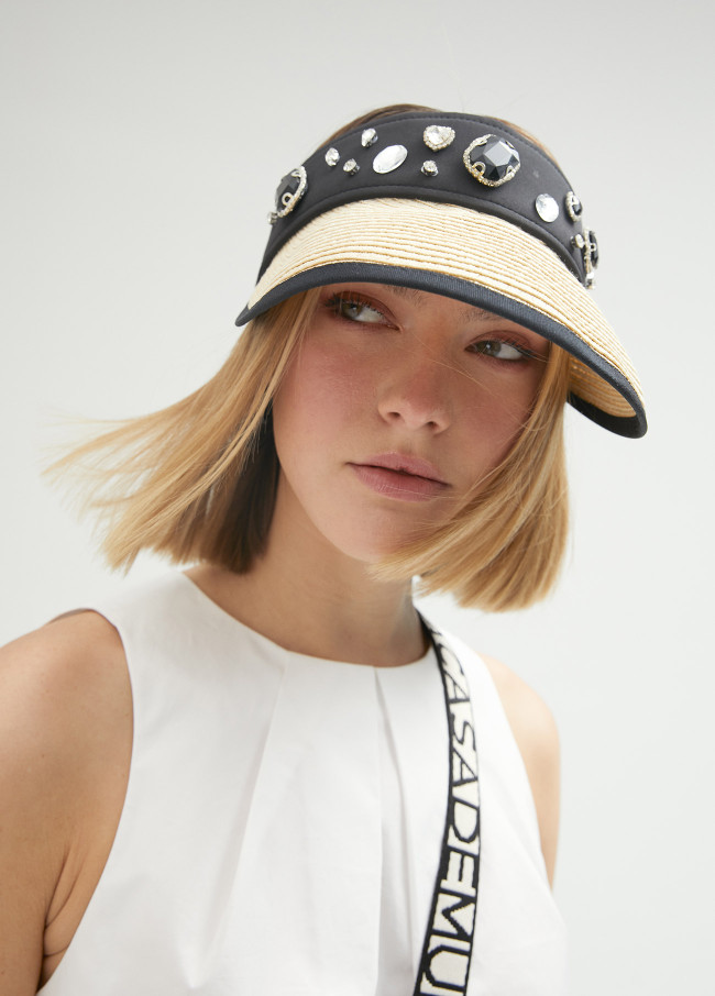 Visera efecto rafia strass