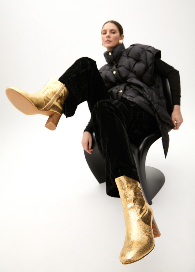 Metallic ankle boots with wood effect heel