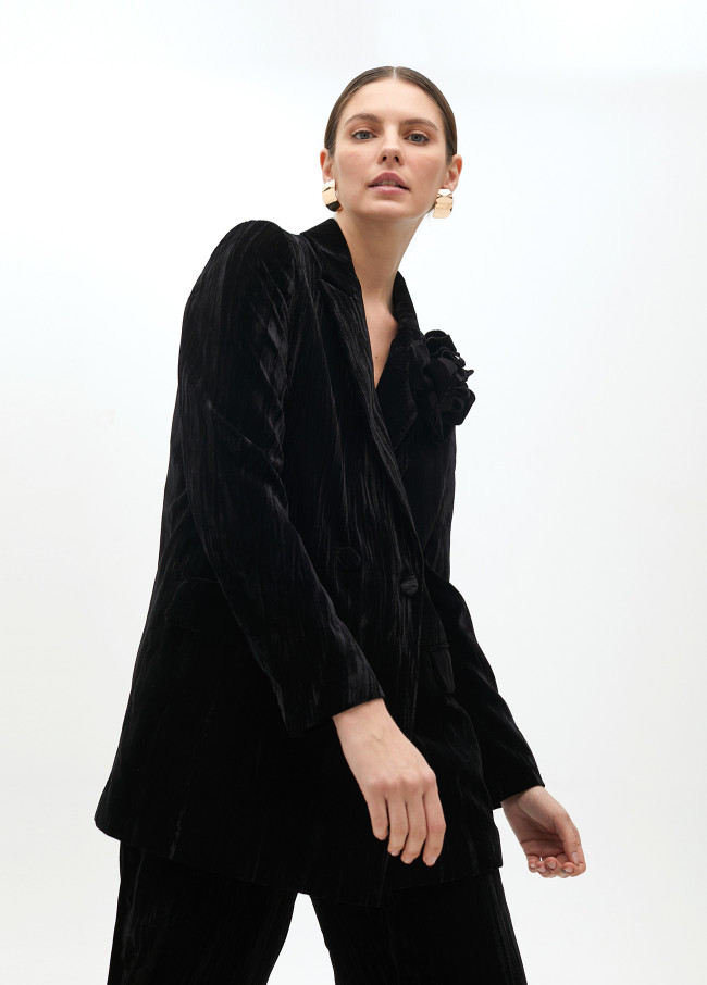 Americana velvet con flor en solapa