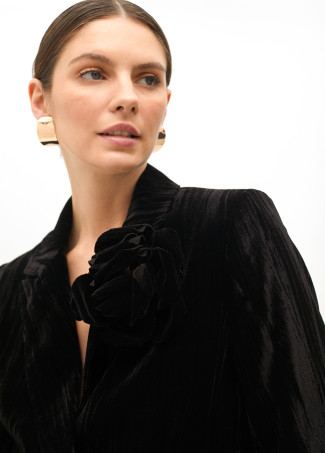 Americana velvet con flor en solapa