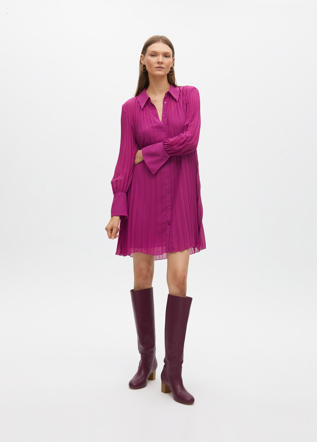 Vestido corto plisado