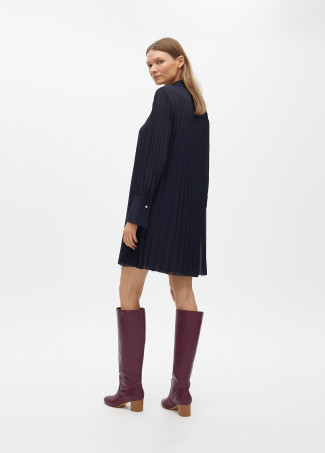 Short pleated dress