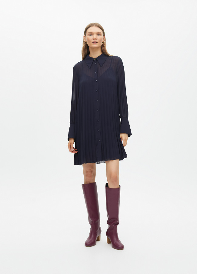 Kurzes plissiertes Kleid