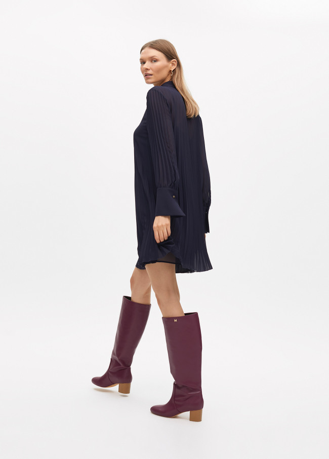 Robe courte plissée