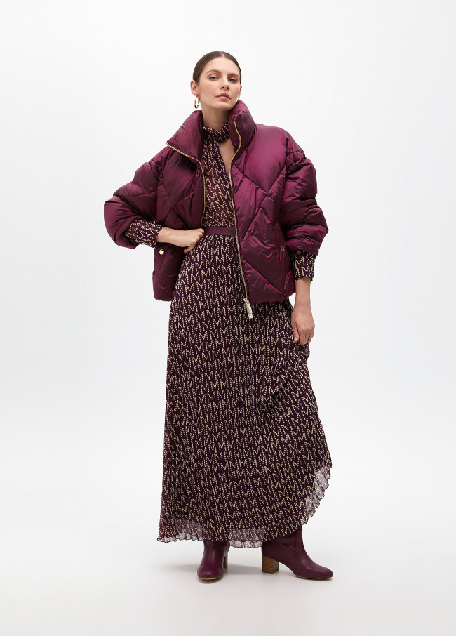 Long pleated dress with logotyped