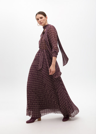 Vestido Longo Plissado com Logo