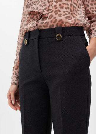 Pantalón de punto con botones