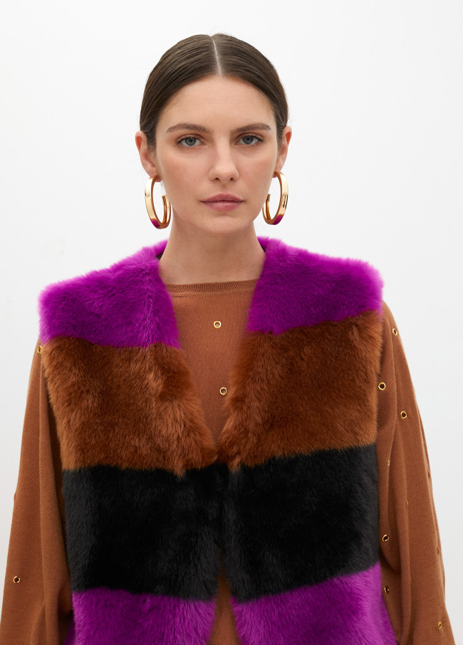Fuzzy gilet with contrast stripes