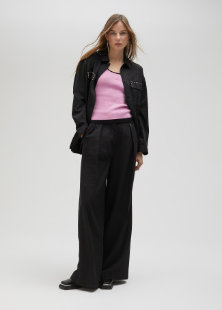 Camisa larga com tachas