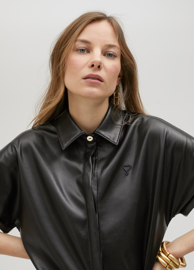 Sobrecamisa manga corta en efecto piel