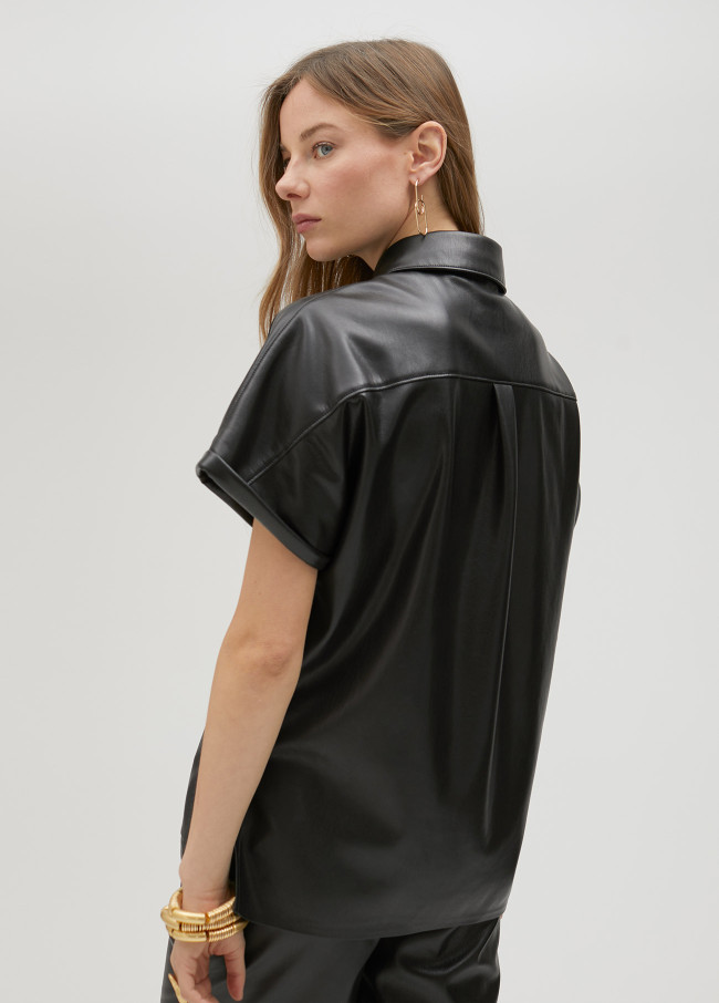 Sobrecamisa manga corta en efecto piel