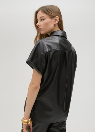 Sobrecamisa manga corta en efecto piel