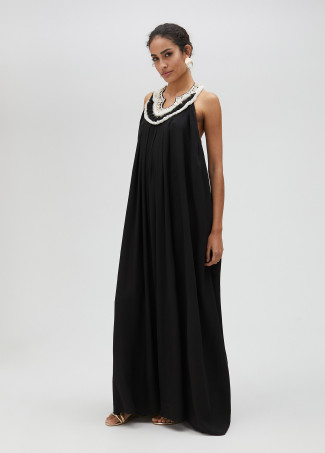 Vestido comprido em preto