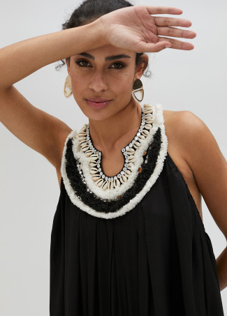 Vestido comprido em preto