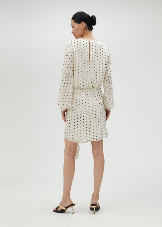 Vestido curto às bolinhas