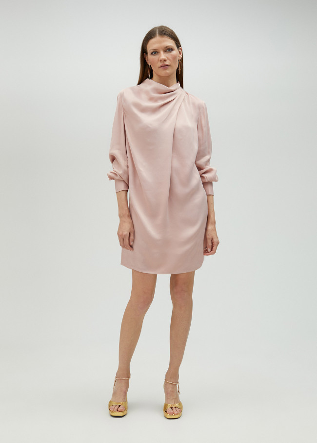 Vestido curto com cinto