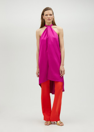 Top con volumen y cuello halter