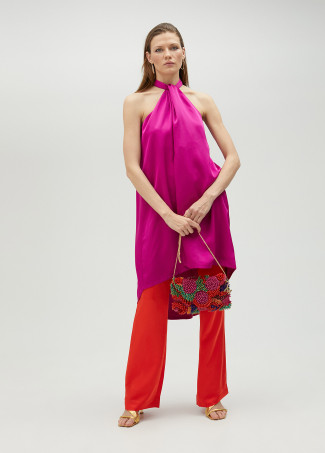 Top con volumen y cuello halter