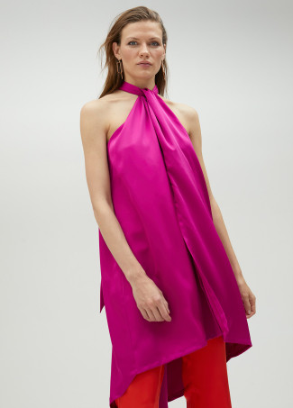 Top con volumen y cuello halter