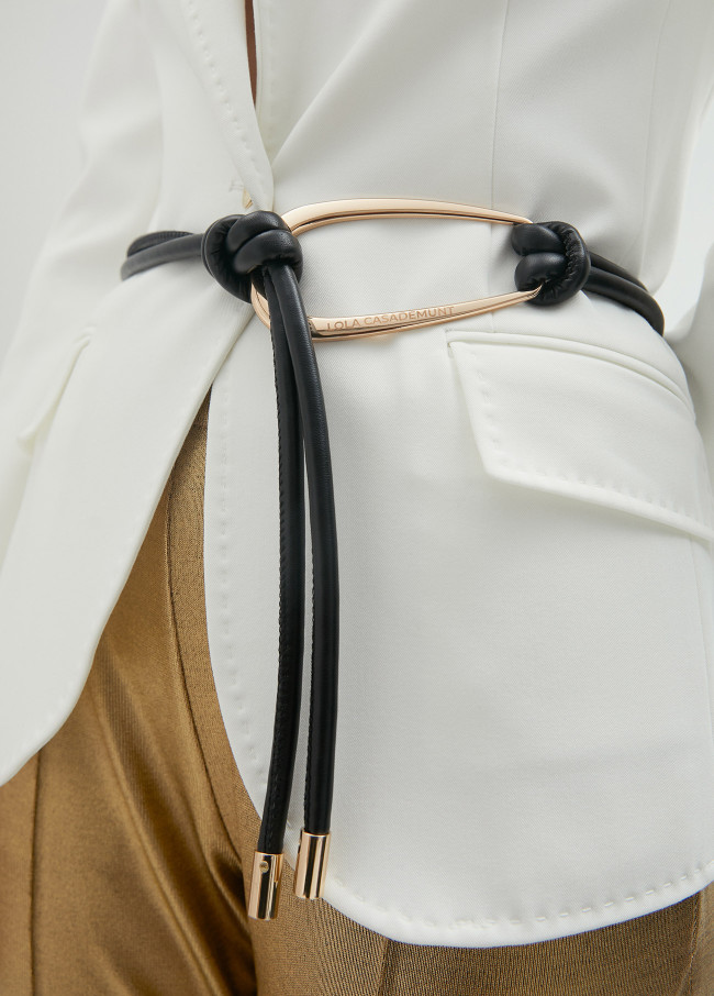 Ceinture cordon avec pièce métallique