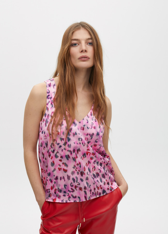 Top cuello pico estampado